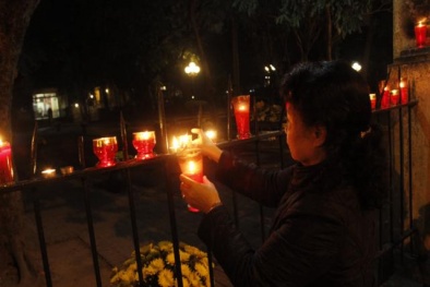 Viếng 49 ngày Đại tướng: Nước mắt lặng lẽ rơi trong đêm